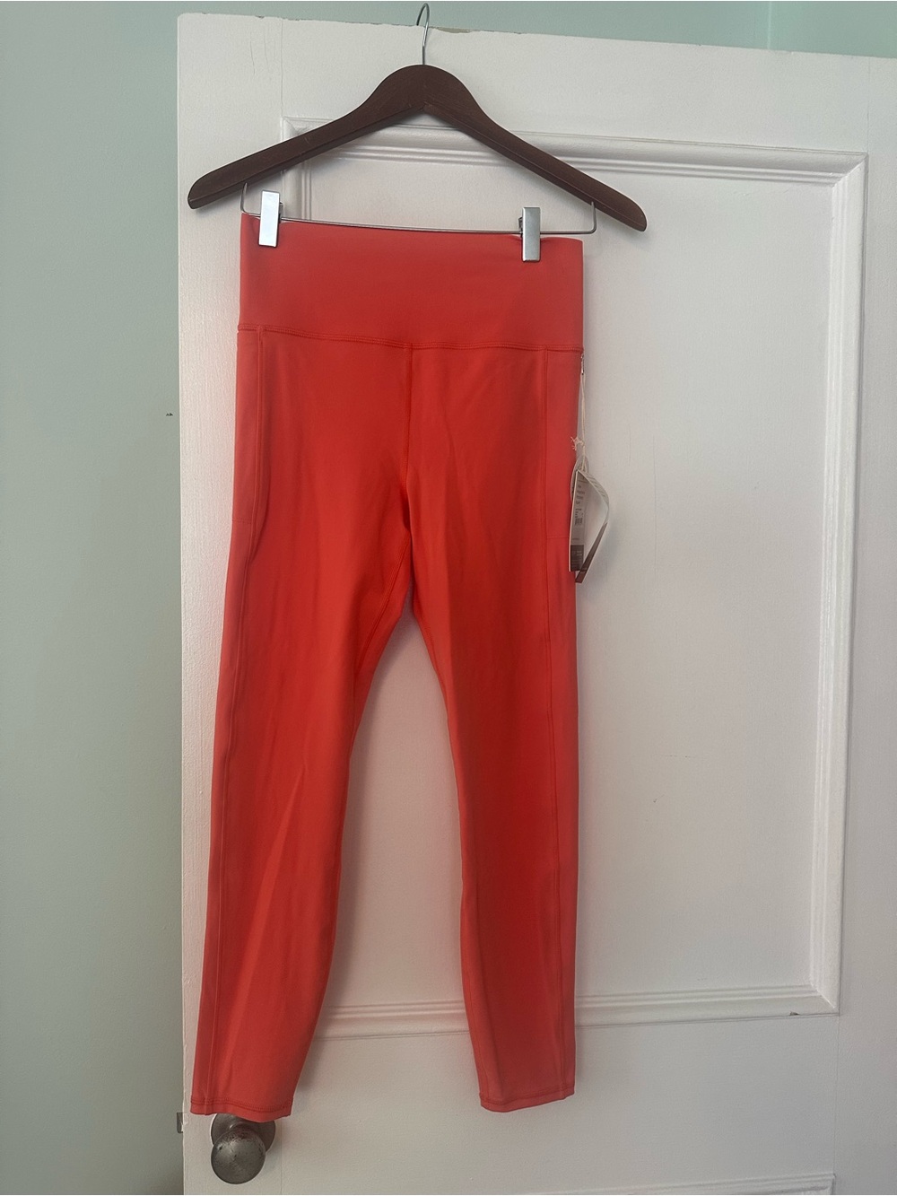 Vuori Women's studio Pocket Legging High Rise Grapefruit NWT